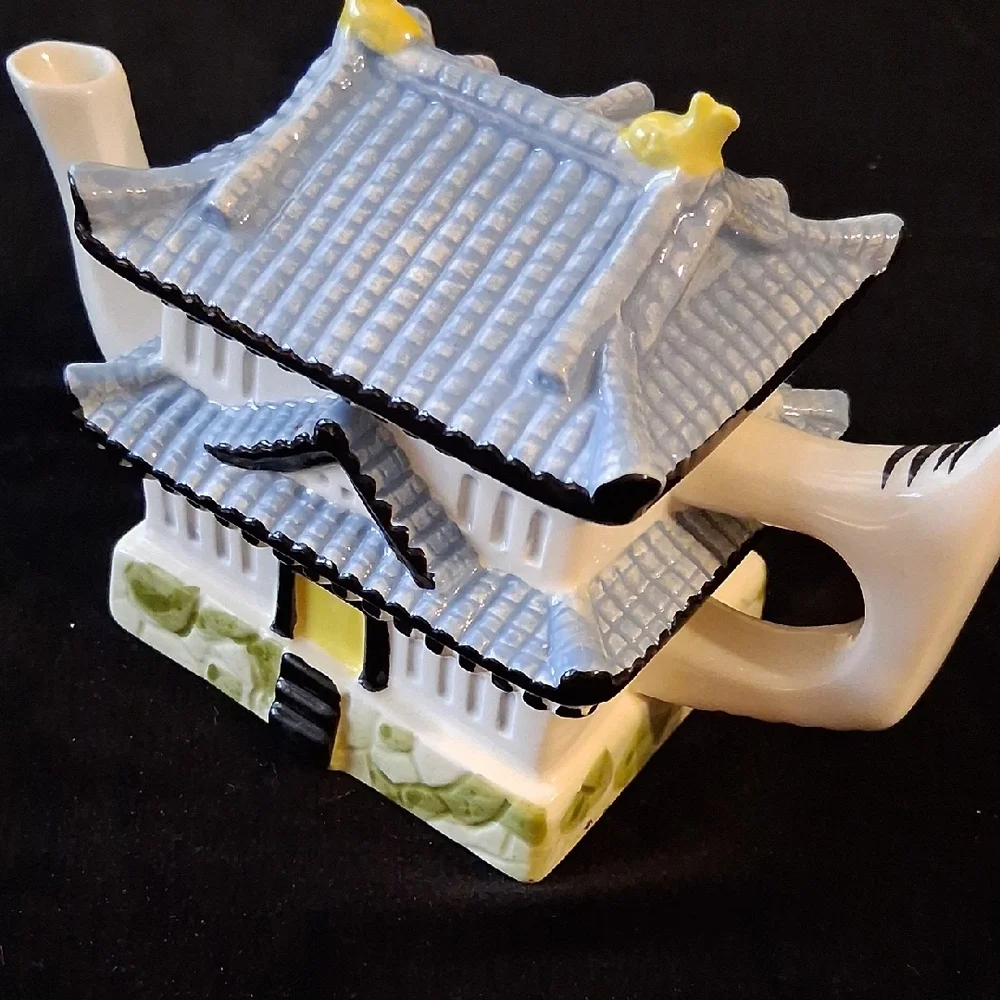 Japanese-style Pagoda one-cup china teapot